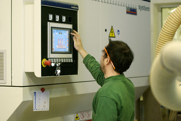 Bild 5 Lehrling Tischler (m/w) oder Tischlereitechniker (m/w) mit Schwerpunkt Produktion